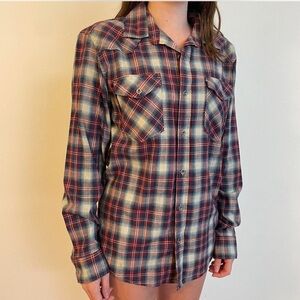 Wrangler plaid flannel button up collared red blue shirt
